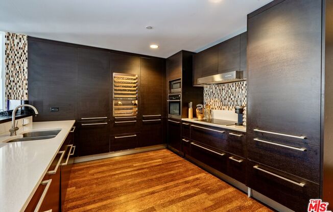 2 beds, 3 baths, 1,600 sqft, $6,800, Unit 9I