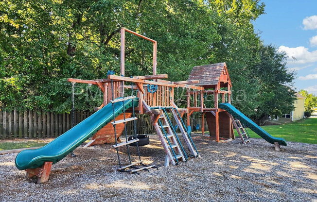 4 beds, 2.5 baths, 2,100 sqft, $1,950