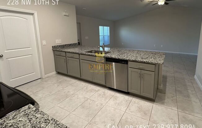 228 NW 10 ST
