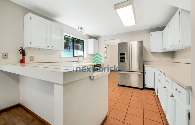 4 Beds 2.5 Bath Single-Family House at the Desired Squak Mountain Issaquah