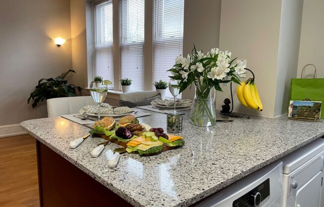 1 bed, 1 bath, 680 sqft, $1,875, Unit 204B