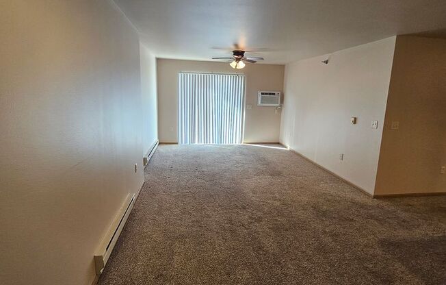 2 beds, 1.5 baths, 1,015 sqft, $1,425, Unit 117