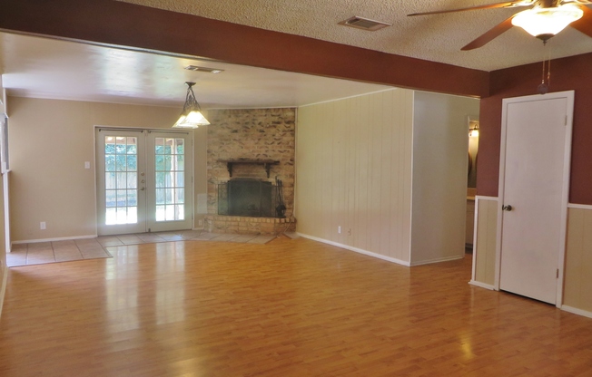 3 Bedroom 2 Bathroom Georgetown Home