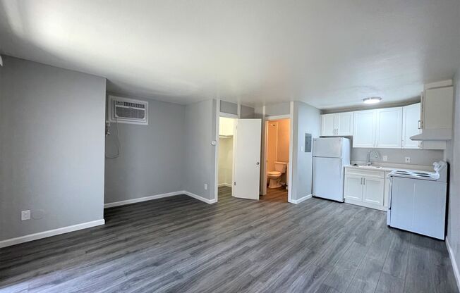 Studio, 1 bath, 500 sqft, $1,095, Unit park-23