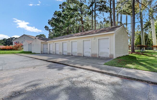 3 beds, 2 baths, 990 sqft, $1,200, Unit 06D