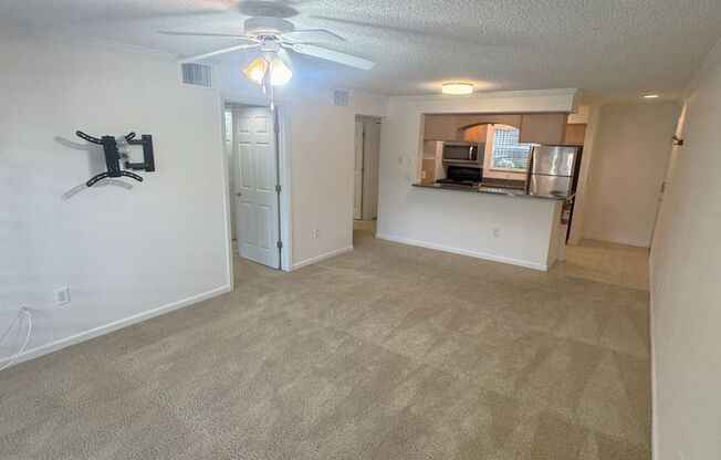 Beautiful Condo in the Fountains near beaches