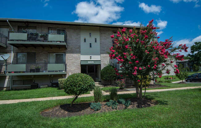 Lilly Garden Apartments Building Exterior 07