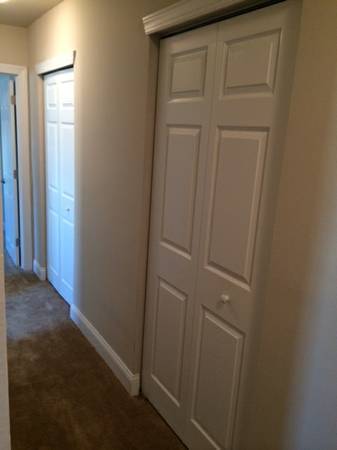 2 beds, 1 bath, 1,100 sqft, $1,600, Unit G207