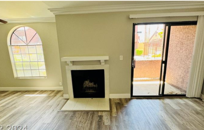 2 beds, 2 baths, $1,250, Unit UNIT 124