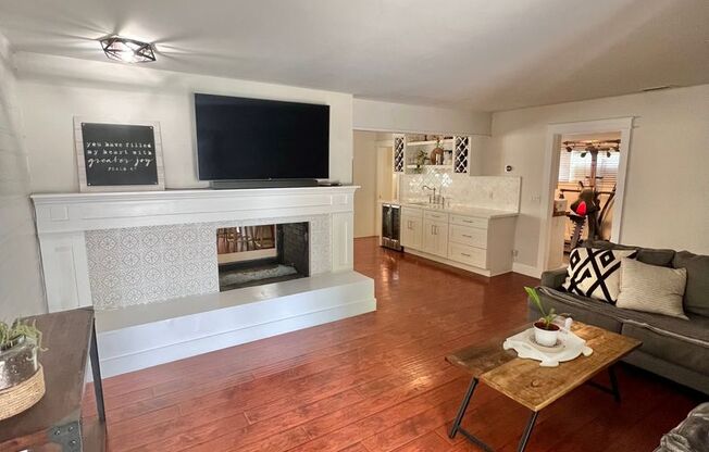 Spacious Remodeled Home Near El Dorado Park