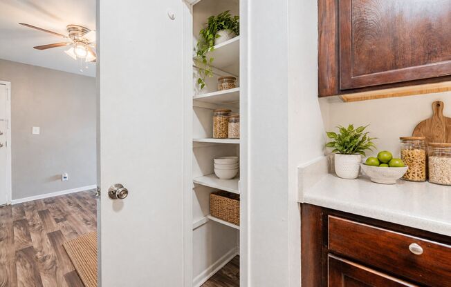 2 beds, 1 bath, 987 sqft, $1,399, Unit 2288-02