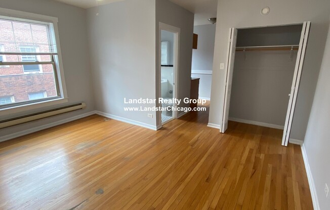 3259 W Wrightwood Ave