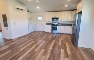 2 beds, 1 bath, $3,100