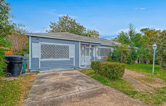 Affordable spacious 4BD/2BA single-family house!