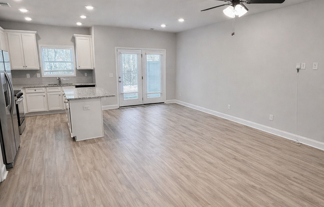 3 beds, 2.5 baths, 1,407 sqft, $2,200, Unit 8216