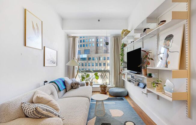 2 beds, 1 bath, $4,899, Unit 1105