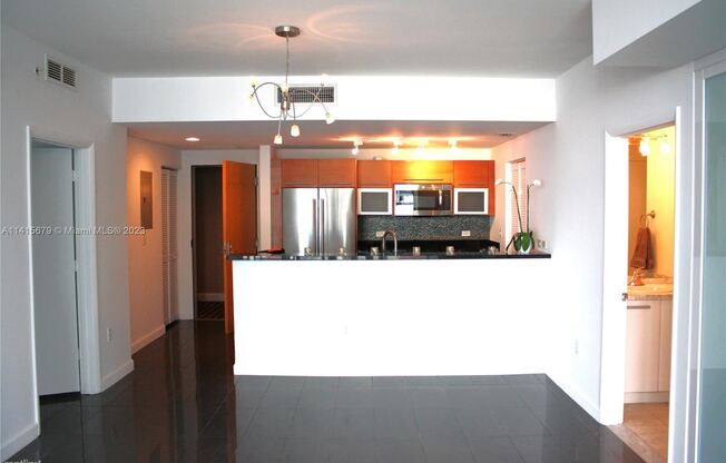 253 NE 2nd St Apt 1601S
