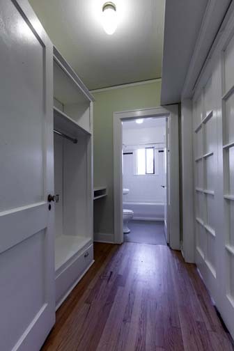 Studio, 1 bath, 480 sqft, $1,275, Unit 107