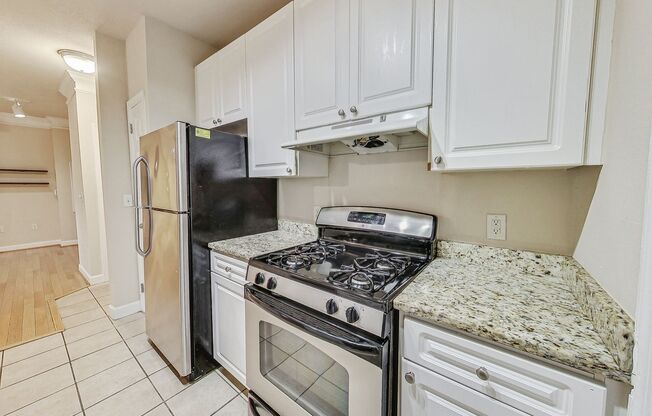 2 beds, 2 baths, $2,150, Unit #155