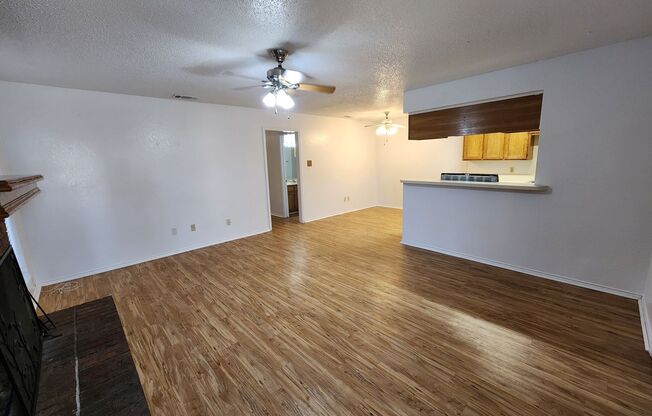 Cozy 3 Bedroom Duplex in Burleson