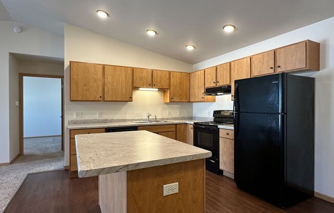 1 bed, 1 bath, 989 sqft, $1,285, Unit ML 515-10