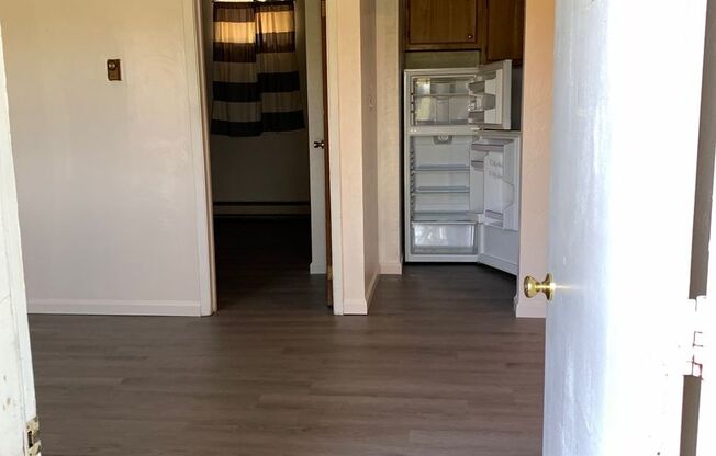 1 bed, 1 bath, $650, Unit 86