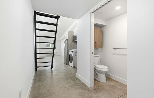 Studio, 1 bath, 296 sqft, $1,746, Unit 203-A