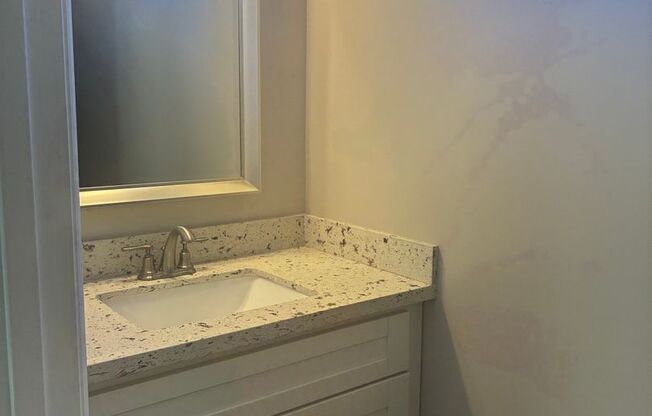 2 beds, 1.5 baths, 840 sqft, $2,650, Unit 105