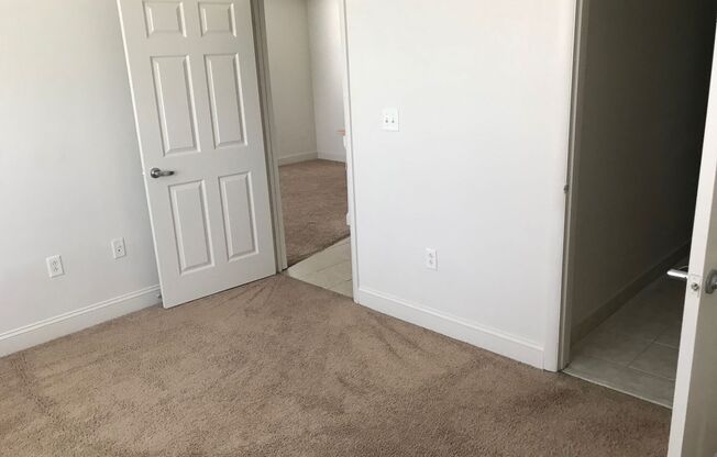 2 beds, 2 baths, 840 sqft, $1,979, Unit 4-0502