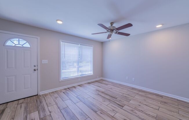 3 beds, 1.5 baths, 1,075 sqft, $1,650, Unit 723HCI