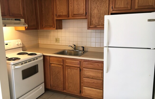 1 bed, 1 bath, 650 sqft, $795, Unit 950-14