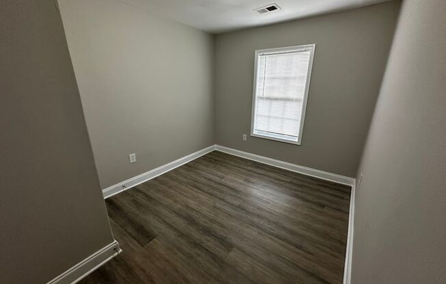 3 Bed 1 Bath in Atlanta!---Special offer: Get $500 Off Your First Month’s Rent!