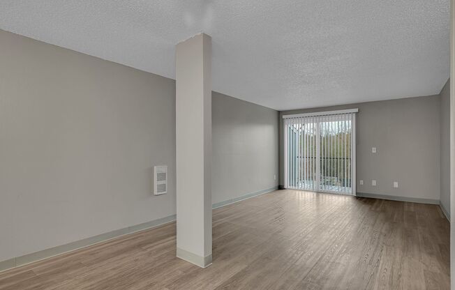 2 beds, 1 bath, 776 sqft, $1,450, Unit 307-034