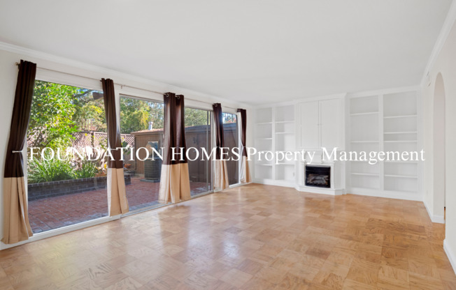 Bright & Tranquil End Unit!  A/C! Parking! Community Pool! FOUNDATION