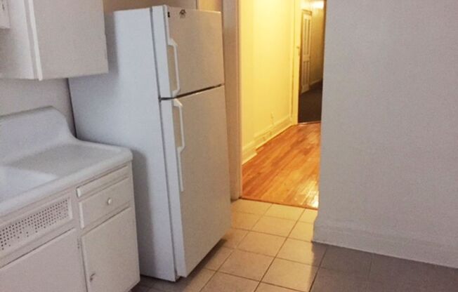 1 bed, 1 bath, 900 sqft, $1,400, Unit 114
