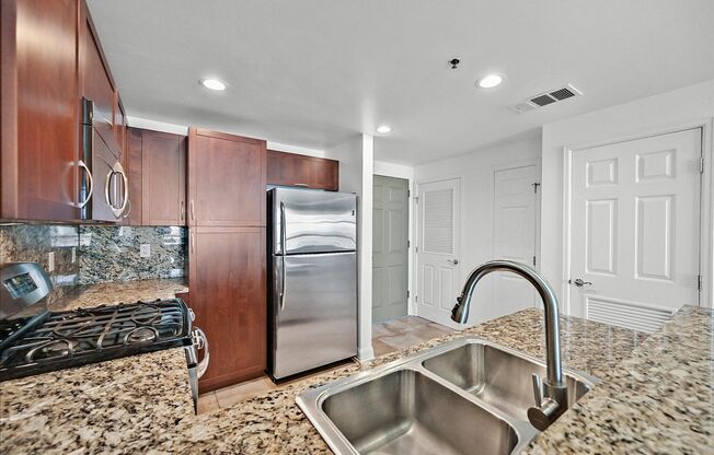 1 bed, 1.5 baths, $2,000, Unit # 1501