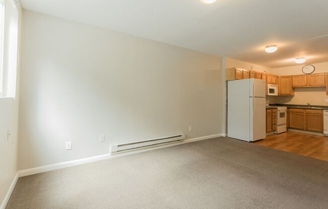 2 beds, 2 baths, 950 sqft, $2,995, Unit 201