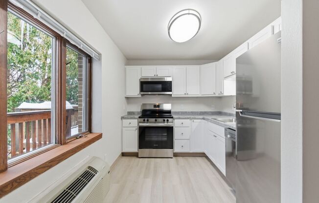 2 beds, 1 bath, 1,044 sqft, $1,675, Unit 507-10