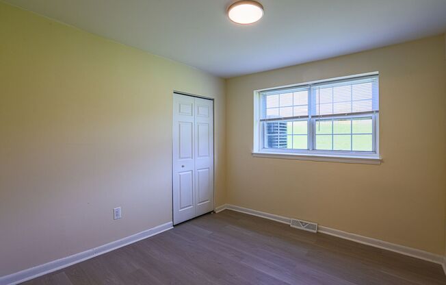 2 beds, 1 bath, 925 sqft, $1,097, Unit 2211-B3