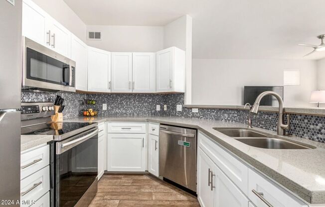 1 bed, 1 bath, $1,595, Unit # 266