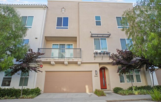 Like New 3 Bedroom, 3.5 Bath at Otay Ranch Town Center!