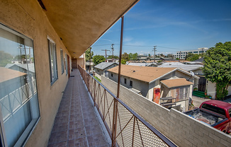 2 beds, 1 bath, $1,850, Unit 09