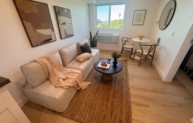 Modern Living in the Heart of Los Angeles