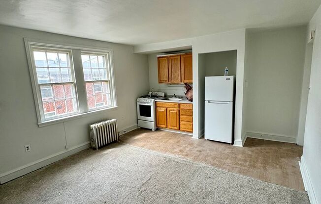 Studio, 1 bath, 565 sqft, $795, Unit 824-15