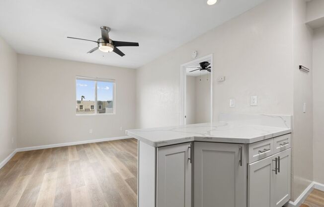 1 bed, 1 bath, 403 sqft, $2,545, Unit Unit 11