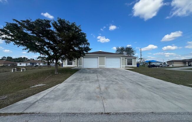 4400/4402 27th Street SW