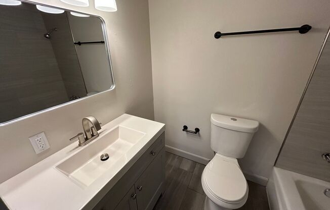 1 bed, 1 bath, $995, Unit 345