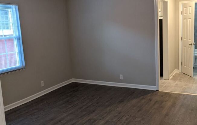 950 Ira St.