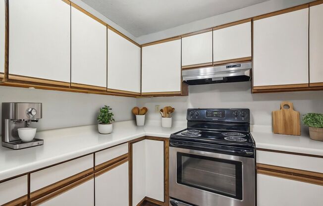 1 bed, 1 bath, 768 sqft, $1,299, Unit 102