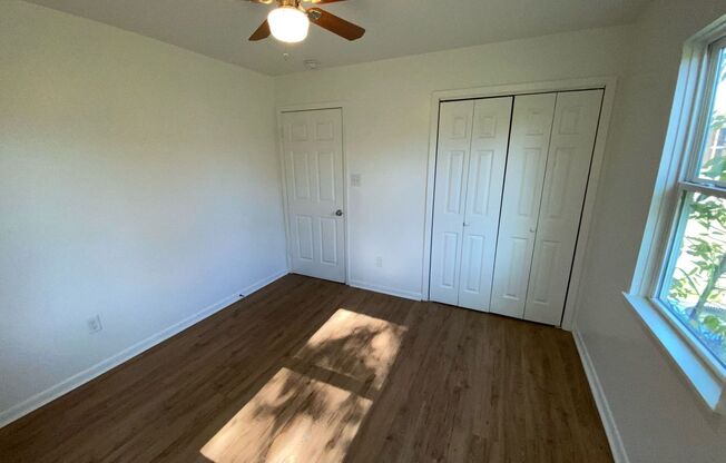 3 beds, 1 bath, $1,100